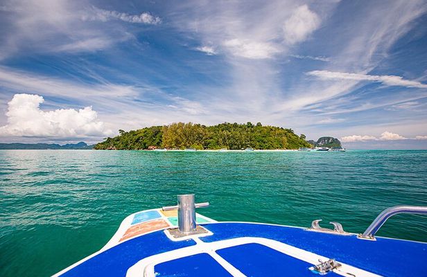 Sea Breeze Calm You On Phi Phi Islands Tour From Krabi