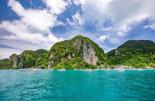 Wonderful Phi Phi Islands Snorkeling Tour from Krabi