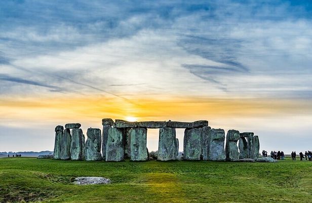 Private Windsor Castle and Stonehenge Day Tour