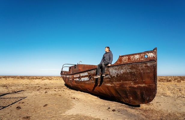 2-Day Small Group Jeep Adventure Tour to Aral Sea in Nukus