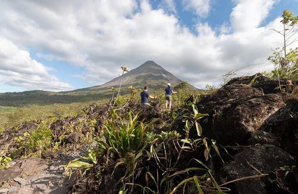 2-in-1 Arenal Volcano Hike + La Fortuna Waterfall