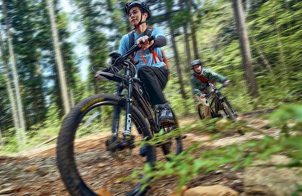 eMTB tour to see the beautiful islands from the summit