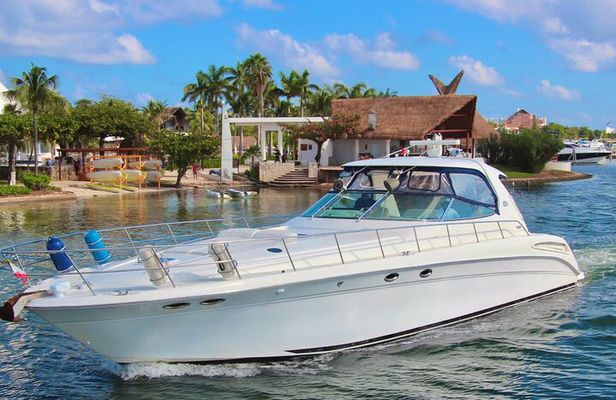 Private Yacht SEARAY SUNDANCER 60ft up to 20 pax 23P1
