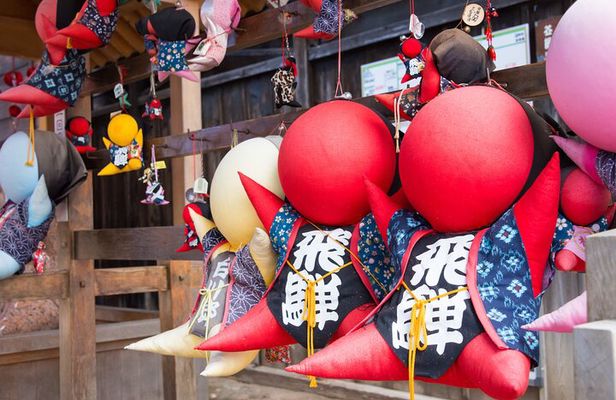 Takayama Arts & Crafts Local Culture Private Tour with Government-Licensed Guide
