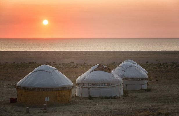 3-Day Small Group Jeep Adventure Tour to Aral Sea & Usturt Plateau in Nukus