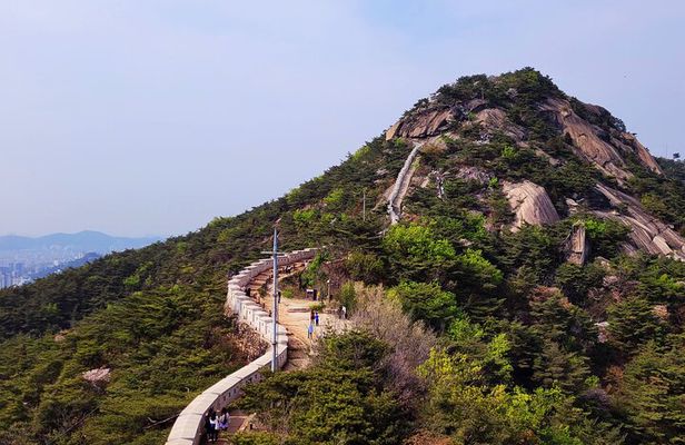 Inwangsan hike & historical sites