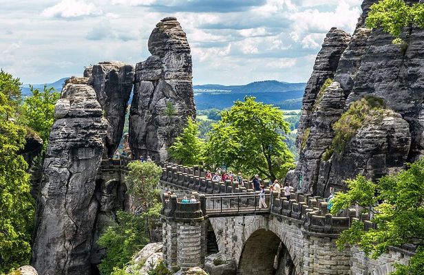 2 Countries Bohemian and Saxon Switzerland tour from Prague