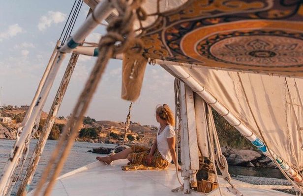 Private Day Tour to Luxor from Cairo with Plane & Tours ,Felucca