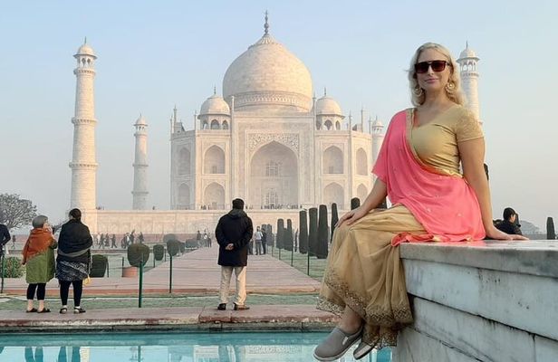 Taj Mahal, Baby Taj and Agra Fort Private Day Tour From New Delhi