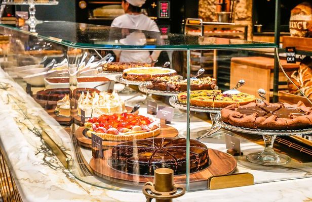Milan: Sweet Delights Patisserie Tour by Do Eat Better