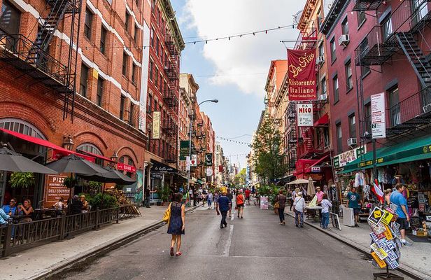 New York City Mafia and Local Food Tour led by NYPD Guides