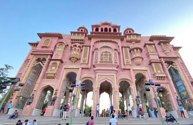 Full-day Private Guided Jaipur Tour with Flower Market