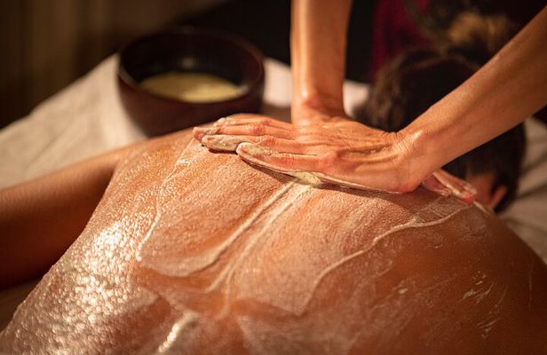 Exfoliating and Moisturizing Body Treatment of 60 min in THAI MASSAGE ALURA