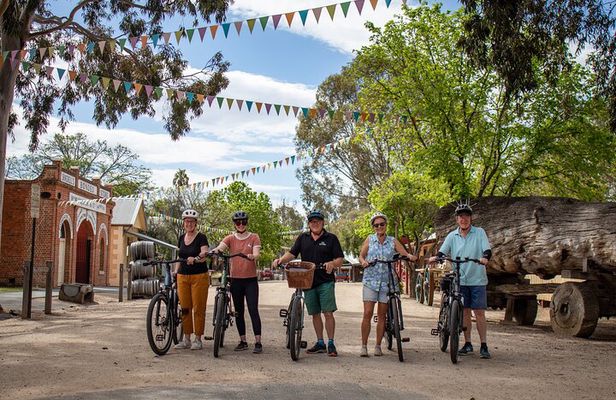 Echuca Guided E-Bike Cycling Tour