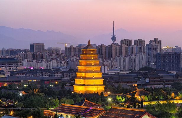 Xi'an CityWalk: Ancient City Wall, Big Wild Goose Pagoda and Muslim Quarter