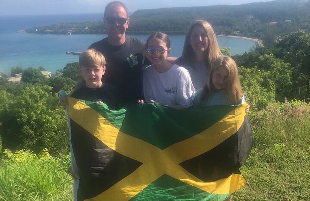 Private & Customize Tour to Bob Marley's Nine Mile and Dunn's River Falls