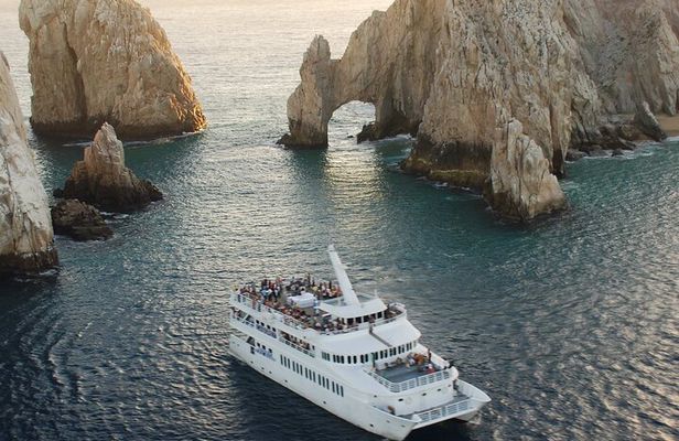 Sunset Premier Dinner Cruise with Show, DJ and Live Music