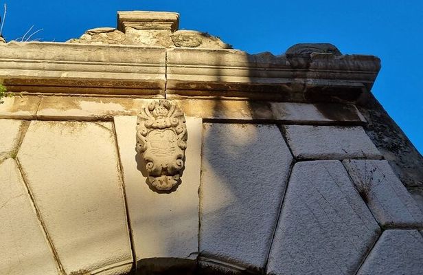 Untold Historical Stories: Corfu Town Walking Tour
