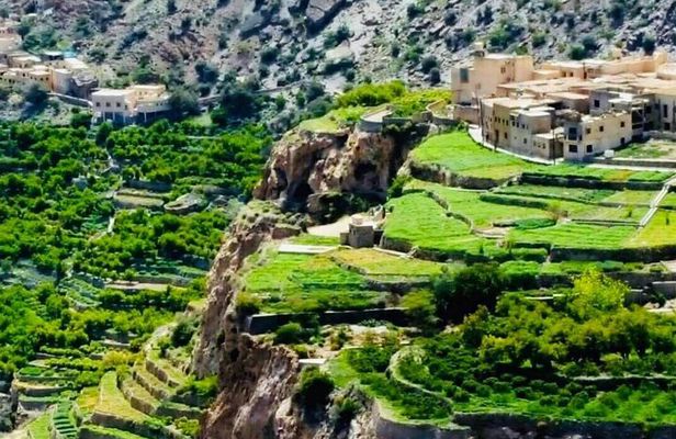 4-Days Private Jamila Sightseeing Tour