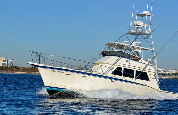 Deep sea fishing charters in Fort Lauderdale aboard 52' Hatteras