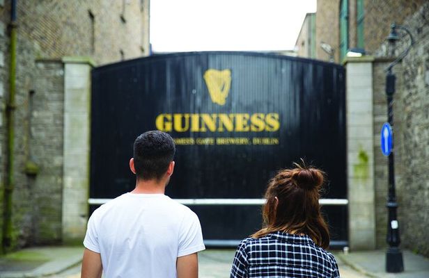 Dublin Private Guinness and Irish Whiskey Tour with Transfers