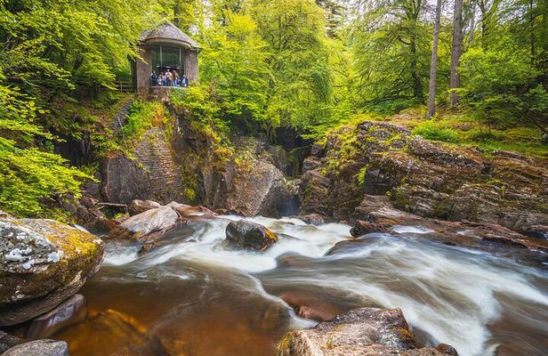 Scotland's Glens, Highlands & Whisky Day Trip from Edinburgh