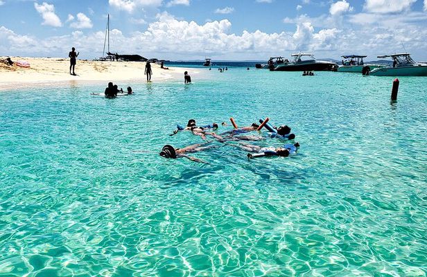 All-Inclusive 22ft Spider Boat to Icacos, Palomino & Palominito