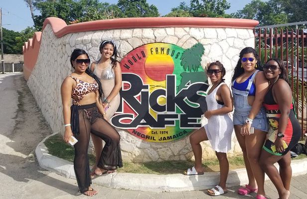 Negril Seven Miles Beach Day and Rick's Cafe Sunset Private Tour