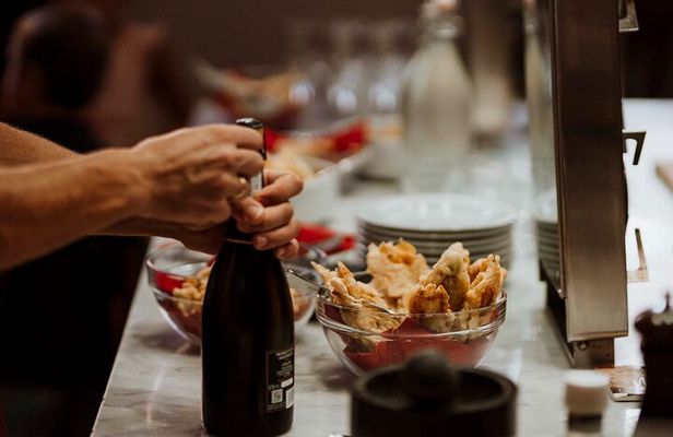 Pasta Making and Tiramisù Class in Rome (SHARED)