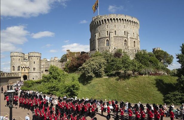 Royal Windsor Afternoon Tour from London
