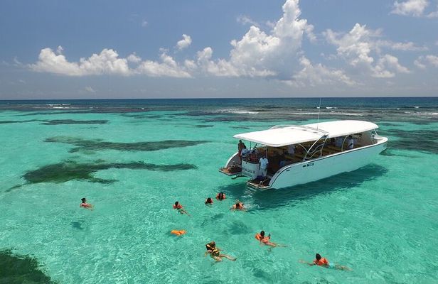 Excursion Isla Contoy & Isla Mujeres from Cancun