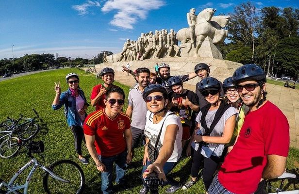 Bike Tour: The Coolest Urban Scenes of Sao Paulo