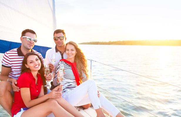 2 hours - Private Sunset Sail along Historic Bay Front
