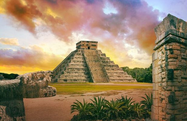 Chichen Itza - Cenote and Valladolid