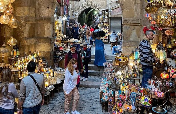 Best Private Tour of the Pyramids,Egyptian Museum & Bazaar& Camel Ride & Lunch