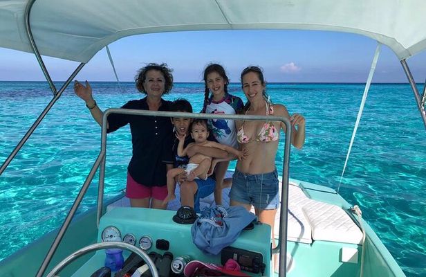 Private Boat Lake Ride and Cancun Bay Sightseeing