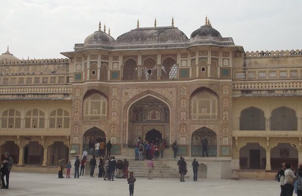 Discover Rajasthan: Jaipur, Pushkar, and Udaipur in 6 Days!