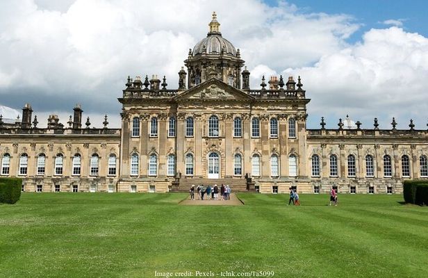 Bridgerton-Themed Castle Howard: Private Day Trip from York