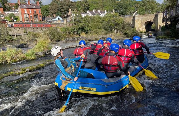 White Water Rafting Experience in River Dee in Llangollen