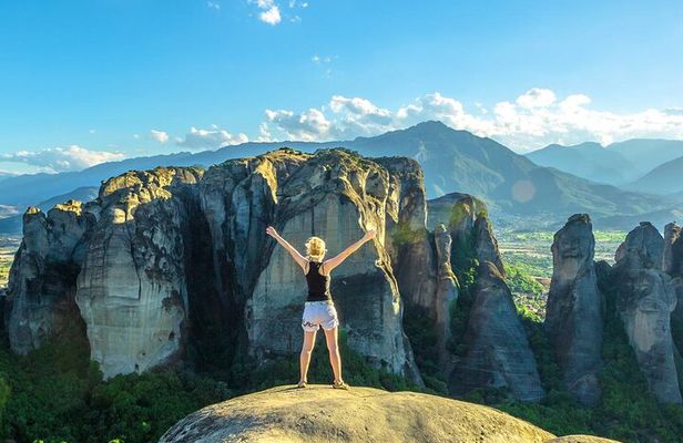 Full-Day Trip to Meteora from Thessaloniki