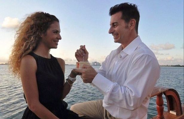 Couples Night Romantic Sunset in Lagoon & Live Music from Cancun