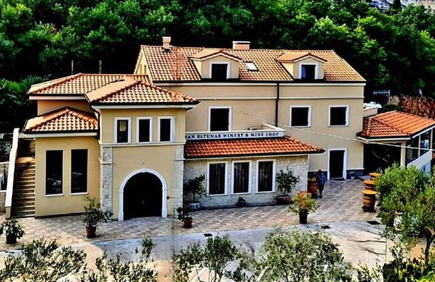 Winery Tour and Tasting with the Sommelier in KRK