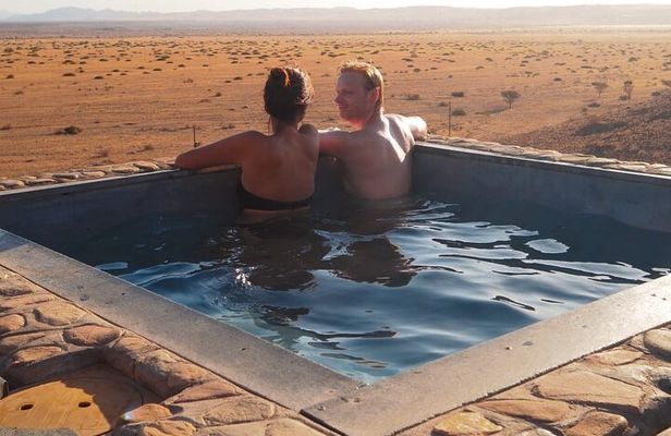 2 Day Scenic Sossusvlei Adventure Tour in Namibia