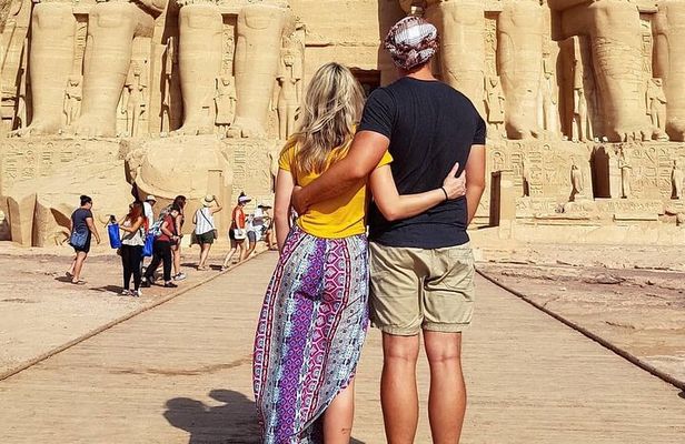 (4)-Days Nile Cruise Luxor & Aswan with Train Tickets from Cairo