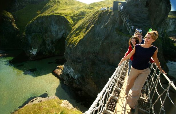 Giant's Causeway Private Tour from Belfast in Luxury Mercedes