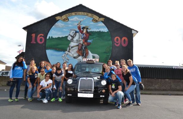 Belfast Black Cab Taxi 2Hr private tour with original guides