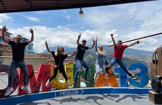 Medellin City Experience: From a Dark Past to a Bright Future. PrivateExperience
