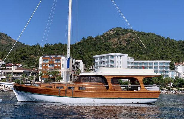 Marmaris and Icmeler Private Full-Day Boat Trip with Lunch