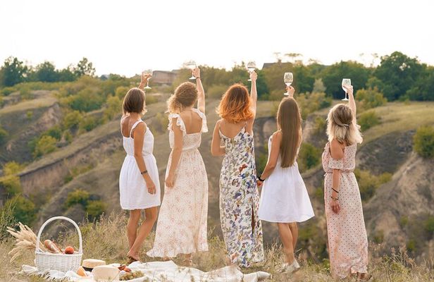Provence Small Group Wine Full Day Tour in Chateauneuf du Pape vineyard from Aix