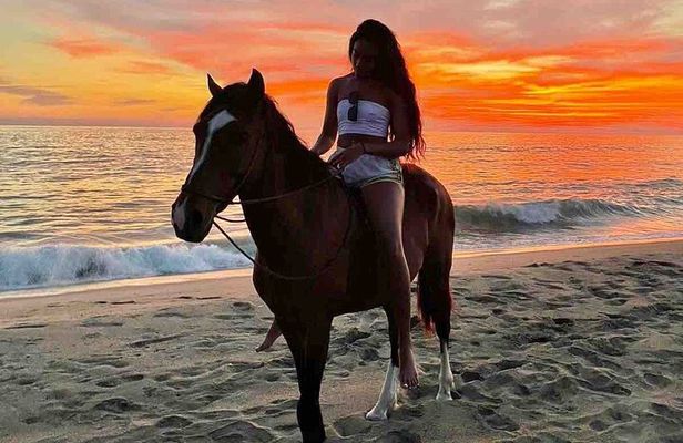 Beach Horseback Riding Excursion in Copalita, Huatulco